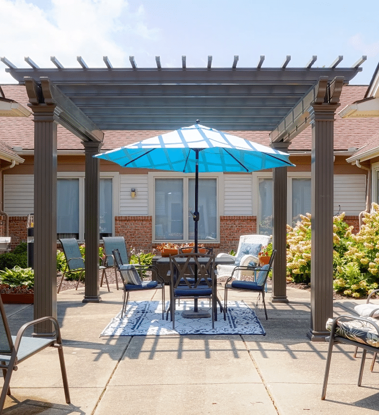 Senior Living Michigan Outdoor Patio